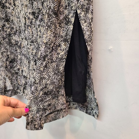 Dana Buchman Sleeveless Blouse Tank Womens Large Silver Snake Reptile Snakeskin - Picture 3 of 8